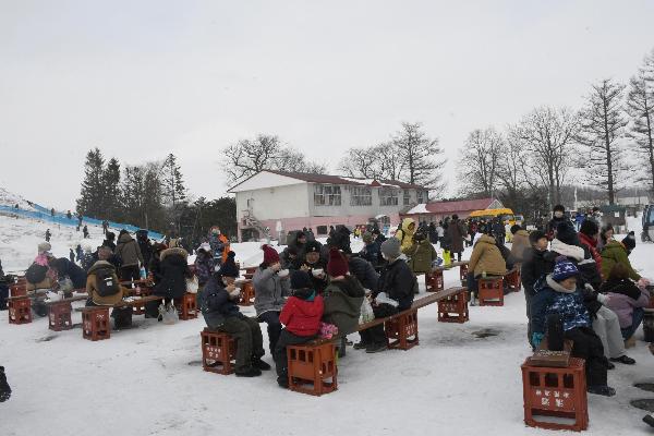 賑わう会場